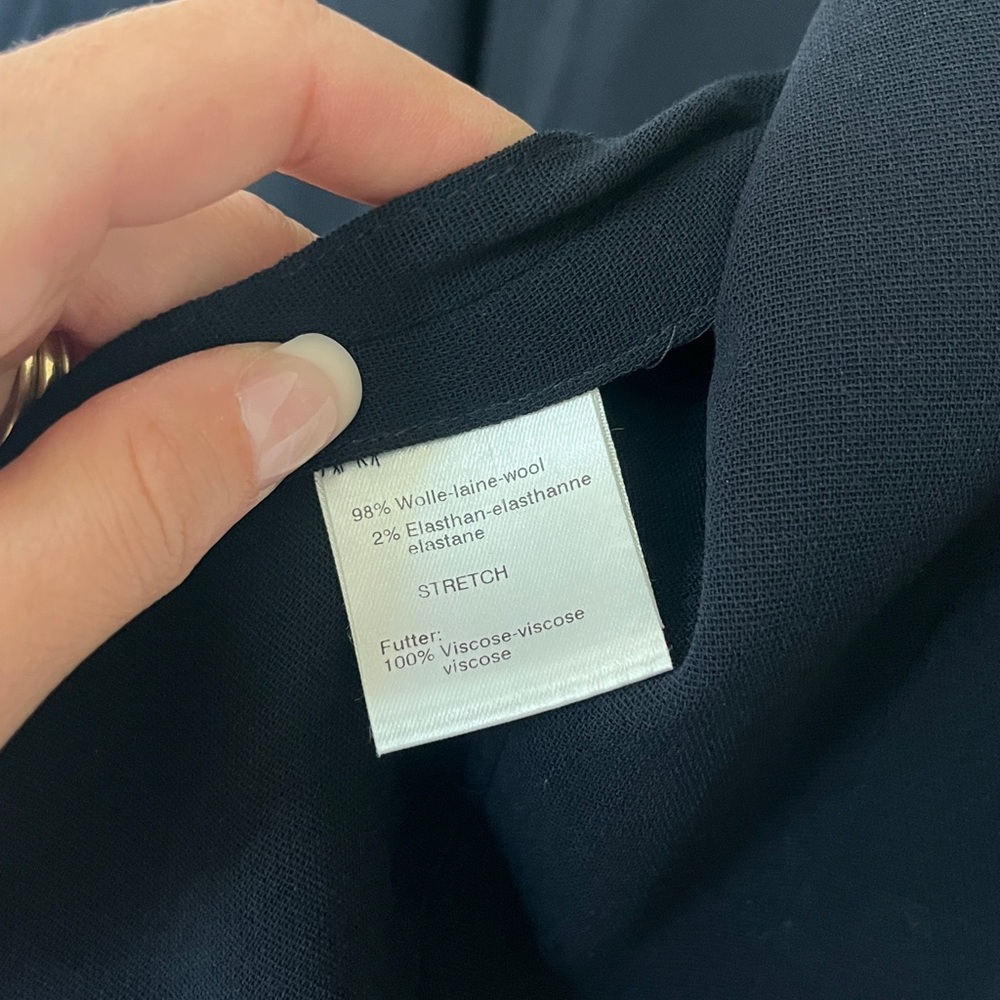 Akris Black Wool Peplum Hem French Cuff
 Women's Blazer size 10 - Picture 10 of 13
